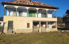 De vanzare casa taranesca cu 3 camere si teren - 1