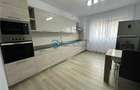 Royal Imobiliare - Inchiriere apartament 3 camere zona Albert - 12
