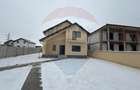 Casă / Vilă cu 4 camere de vânzare în zona Lascar Catargiu - 2