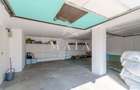Vila in zona Strand, cu 7 camere , 2 garaje, curte de 200 mp - 18