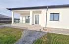 Casa parter, 72 mp, teren 270 mp, 3 camere, zona Hemeius - 24