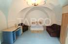 Apartament la casa 3 camere 68 mpu utili in apropiere de Piata Cibin - 1