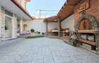 Piata Muncii, vila singur curte, 8 camere, 227 mp utili - 3