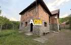 Casă cu 7 camere de vânzare în Meteș, 810 mp teren - 2