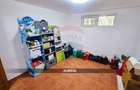 Casă / Vilă de lux cu 2 garaje, 10 camere de vânzare în BAIA MARE - 44