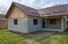Casă / Vilă cu 3 camere de vânzare, Buhoci, jud Bacău - 1