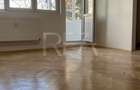 2 camere renovat pe Mihalache cu Vedere Spate - 1