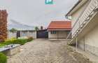Casă complet modernizată, P+1 în Buteni, Arad - 37
