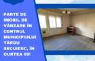 Parte de imobil de vânzare în centrul municipiului Târgu Secuiesc, în Curtea 69! - 1
