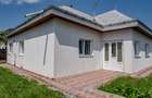 Casă renovată, spațiu pentru familie și grădină - Moinesti - 4