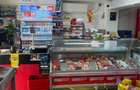 Se vând 3 spații comerciale funcționale + casă la roșu + teren  - 4