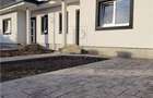 Duplex pe parter - posibilitate alegere finisaje -zona in dezvoltare - 1