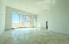 Decomandat. Loc de parcare acoperit. Etaj 1. Balcon 10 mp.