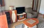 Apartament cu trei camere de închiriat 