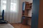 Apartament 3 camere etaj 1, strada Siretului