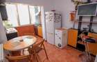 Vand apartament strada Rozelor cu 2 camere, decomandat, situat la etajul 3 - 8