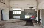 Proprietate cu 2 hale si casa la inchiriat,teren 1350mp - 6