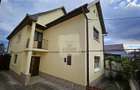 Casa cu 5 camere 2 bai garaj si 460 mp teren in Turnisor - 1