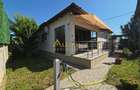 Casa individuala mobilata utilata ~ 3 camere 1 baie ~ teren 300mp - 2