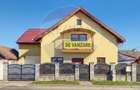 Casă / Vilă cu 6 camere de vânzare în zona Sagului - 1