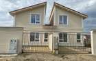 Duplex despartit prin camera tehnica - 4 camere Toate Utilitatile - 2