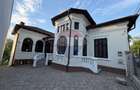 Casă pentru clinica beauty, restaurant, afterschool, Central, Slatina - 1