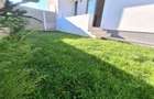 Bloc tip Vila. Langa Mega Image. Curte 30 mp. - 1