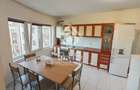 Vând Apartament Luminos, 2 Camere + Dressing, Zona Sanovil