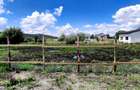 Lot de teren cu toate utilitatile intre case locuite - 5