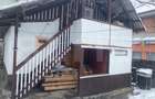 Casa de vanzare, cu 3 camere, 76 mp + anexă 20 mp, zona Vatra Dornei