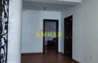 Vila 5 camere , zona Petru Rares -demisol+parter+etaj , pret negociabil ! - 9