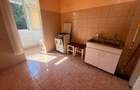 Apartament 2 camere decomandat balcon pivnita zona Vasile Aaron - 3
