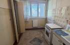 De vânzare apartament 2 camere Decomandat etaj 3/4