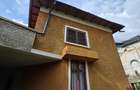 Vânzare proprietate - Casă tip conac, teren și anexă, într-un cadru natural spec - 16