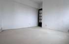 Proprietar vând apartament cu 2 camere, situat în Arad, zona Calea Aurel Vlaicu - 6