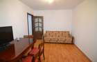 Inchiriere apartament 3 camere decomandat etajul 1 ,Florilor - 13