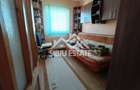 Apartament de vanzare cu 3 camere, decomandat -55 mp. balcon, pivnita - 21