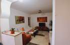 Apartament 3 camere, 65mp , semidecomandat, etaj 3, zona 1 Mai - 3