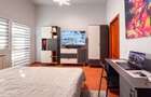 3 Camere 113mp Bloc 2009 zona Cug - 10