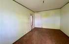 Apartament cu trei camere de renovat in Feldioara, Brasov - 7