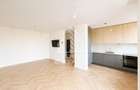 DE VANZARE Apartament doua camere cu pozitie excelenta - 2
