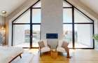 Vilă Modernă cu Atmosferă Caldă și Finisaje High-End, aproape de București - 6