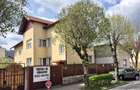 Vila cu 2 apartamente spatioase si teren de 670 mp. - 1
