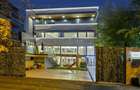 Luxury Lakeside Living: Turnkey villa with Outdoor Pool and Stunning View  - 2