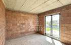 Jumatate de duplex cu 4 camere de vanzare in Giroc - 2