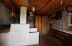 FILM! Casa traditionala,teren 3.274 mp, anexe,foisor,potential turistic,Bistra M - 30