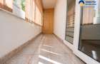 Apartament 4 camere , centru , etaj 1