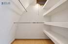 Piata Sfatului, 41 mp., ideal regim hotelier, de renovat la interior, acces usor