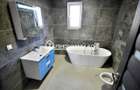 Casa pe 1 nivel,4 camere,2 bai,110 mp.1 dressing,500mp teren - 5