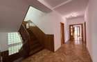 Vila spațioasă în Sisesti | 600 mp | 9 locuri de parcare | Teren 1500 mp - 8